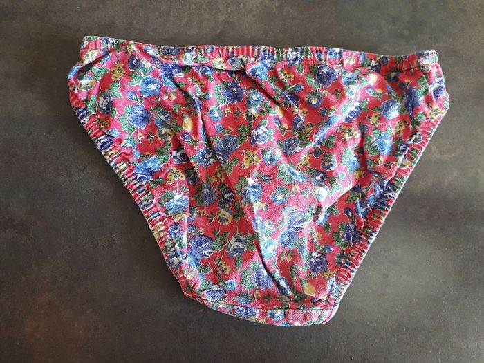 Maillot de bain ou culotte en tissus - photo numéro 2