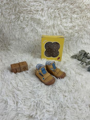 Paire de chaussures Bellamy taille 19