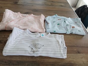 Lot 3 pyjamas 9 mois