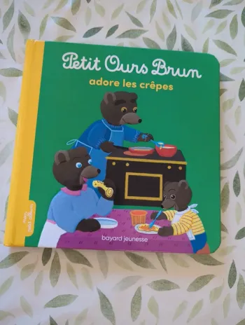 Livre petit ours brun