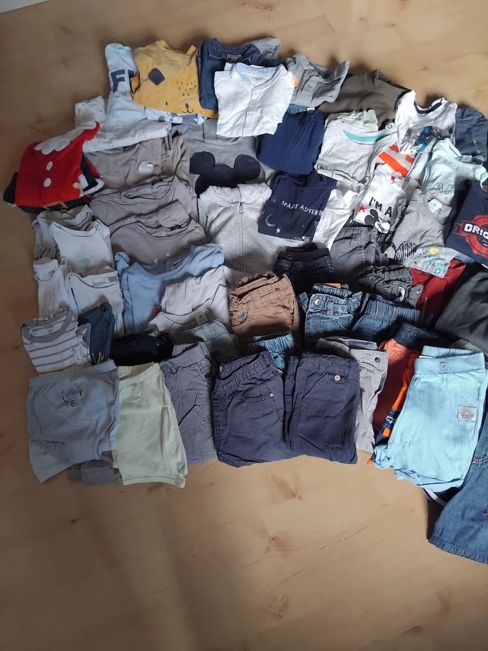 Lot de vêtements en 18 mois et 2 ans - photo numéro 1