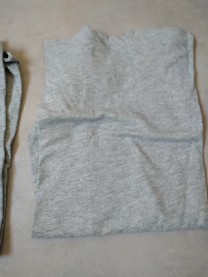 Tee-shirt gris - photo numéro 4