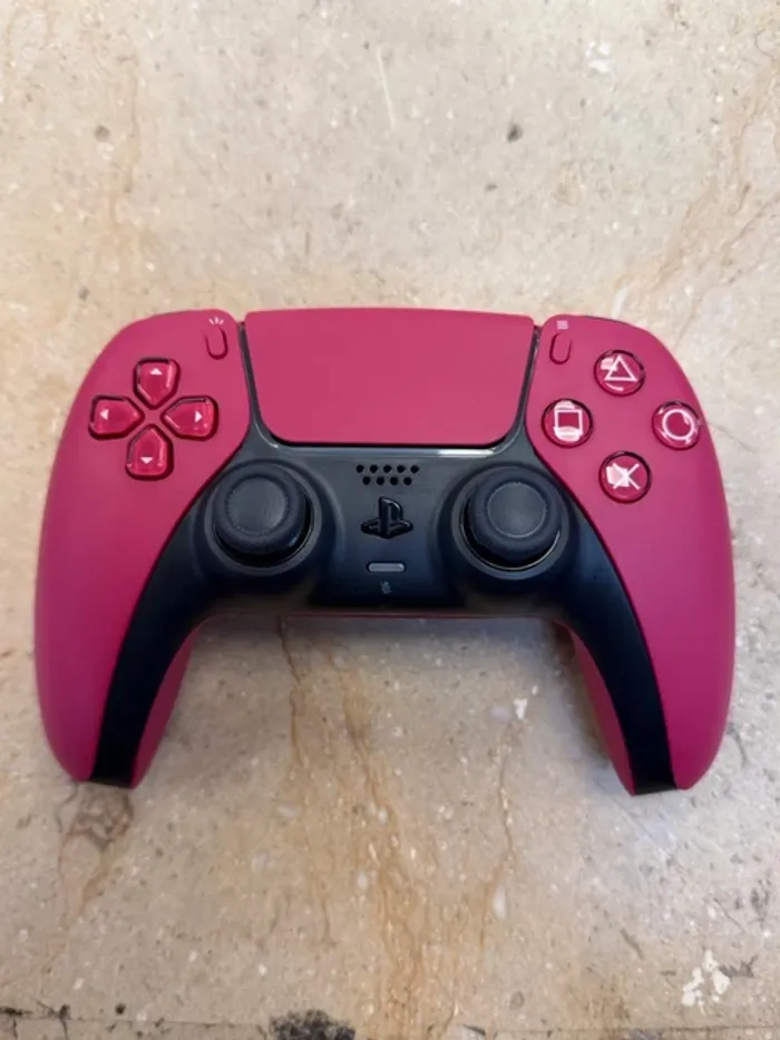Sony PlayStation 5 Pro 2 To + Manette DualSense Rouge - photo numéro 9