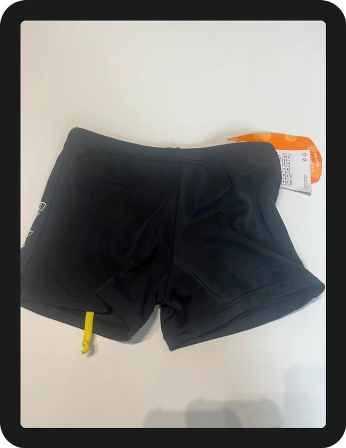 Short de bain noir avec grafitti Aqua Sphere Taille 10 ans - photo numéro 2