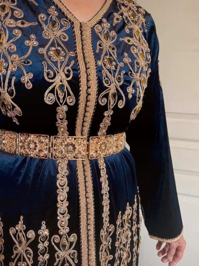Caftan bleu en velours taille 38-40
