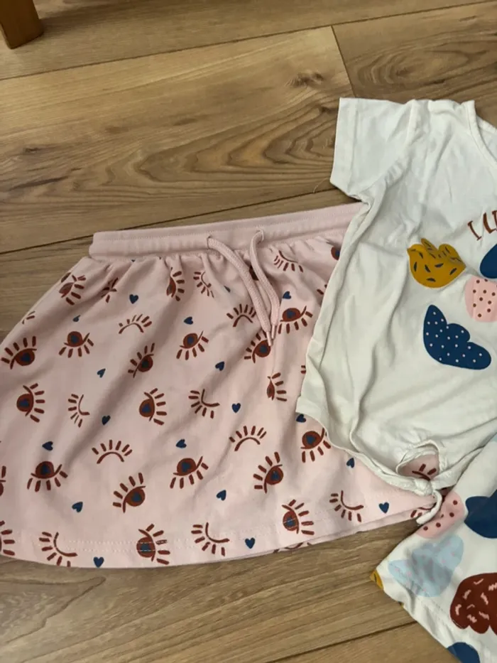 Ensemble fille jupes+haut 6/7ans - photo numéro 3