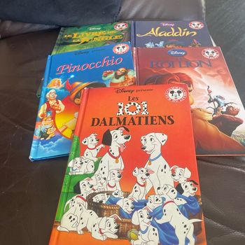 Lot 5 livres club du livre Disney