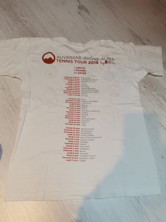 Tee shirt de tennis et bracelet éponges - photo numéro 3
