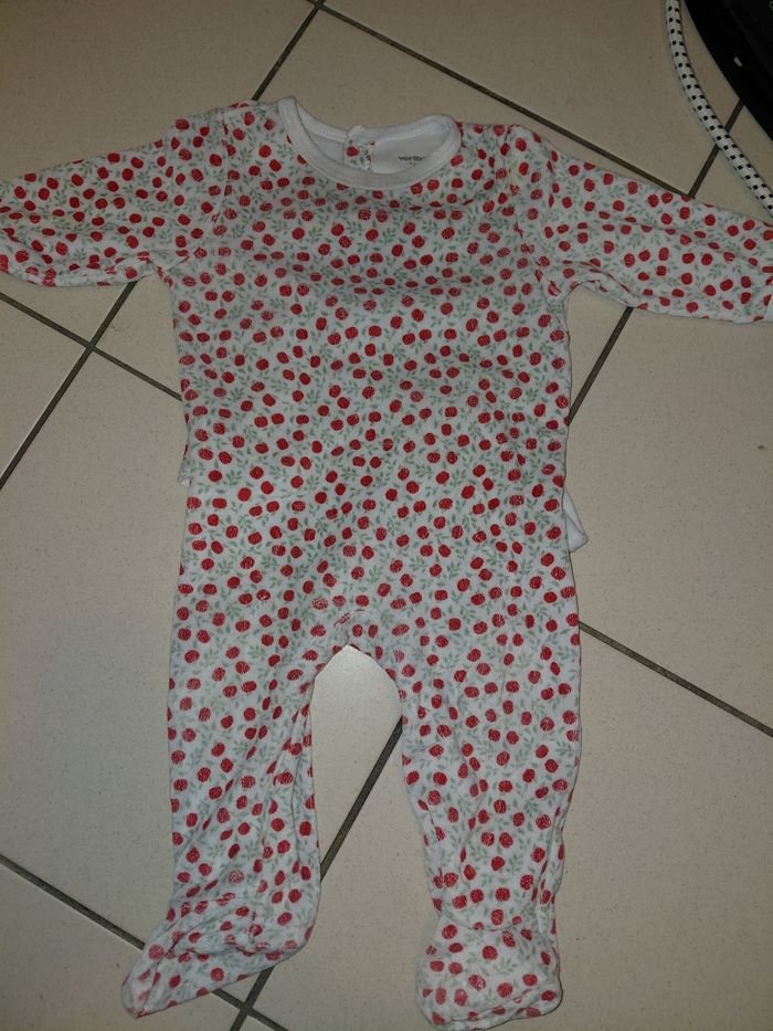 Un lot de pyjama fille 6/9 mois - photo numéro 5