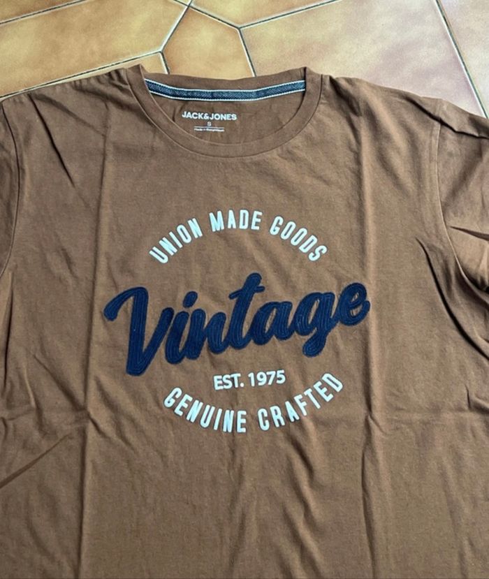 Tee-shirts - photo numéro 2