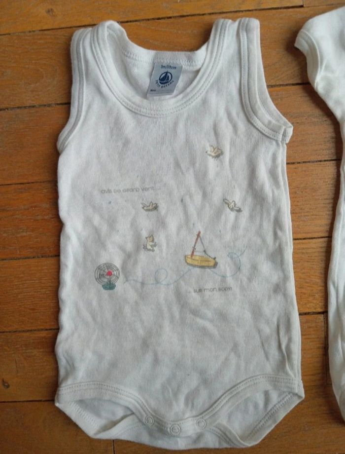 Lot 2 bodies été Petit Bateau manches courtes 3 mois - photo numéro 2