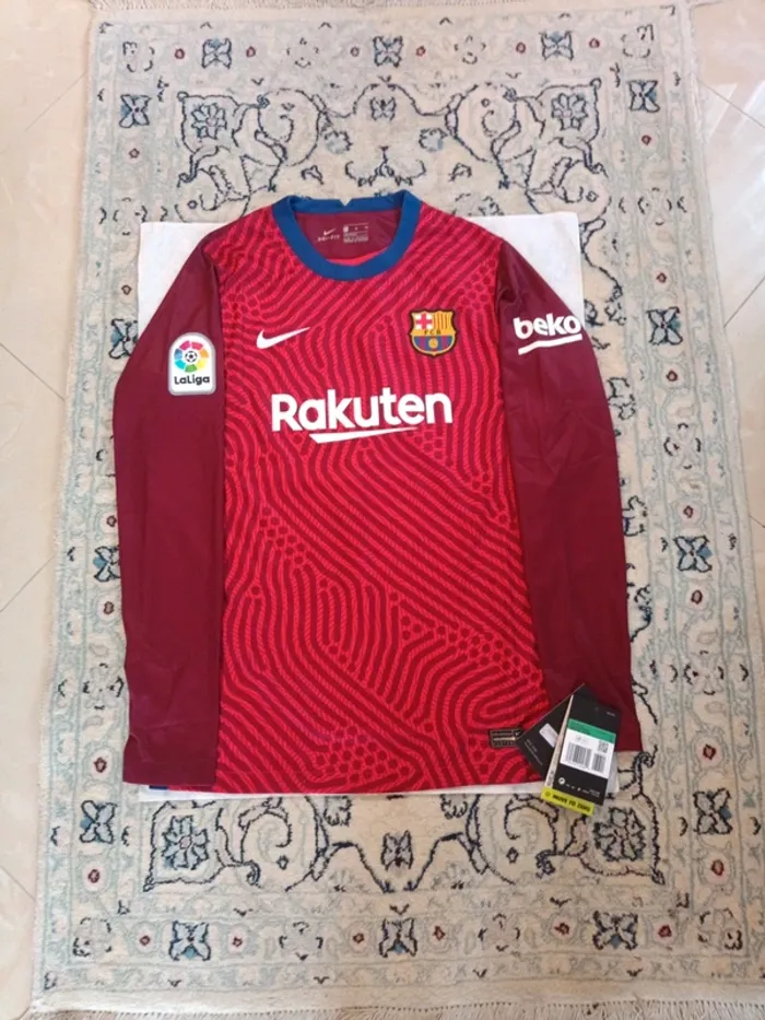 Maillot de foot Nike équipe FC Barcelone taille 14/16 ans authentique neuf