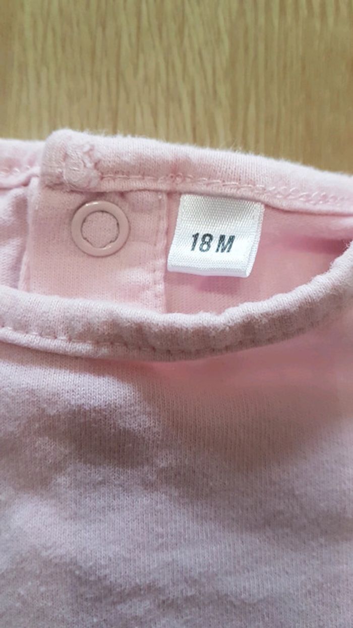 T shirt rose 18 mois - photo numéro 2