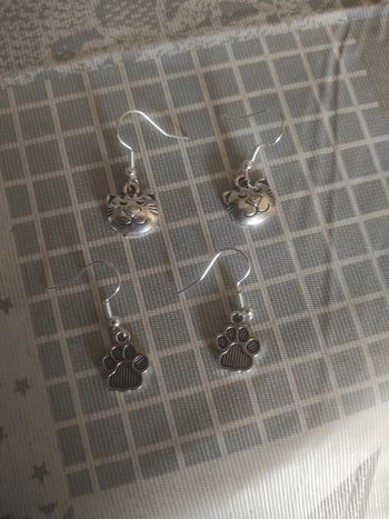 Lot 2 paires de boucles d'oreilles chat