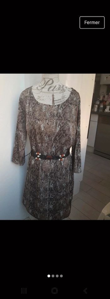 Magnifique robe moti peau de serpent.  Neuve taille42