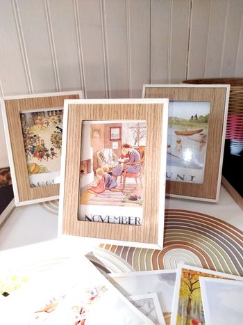 Lot cadres et cartes calendaires