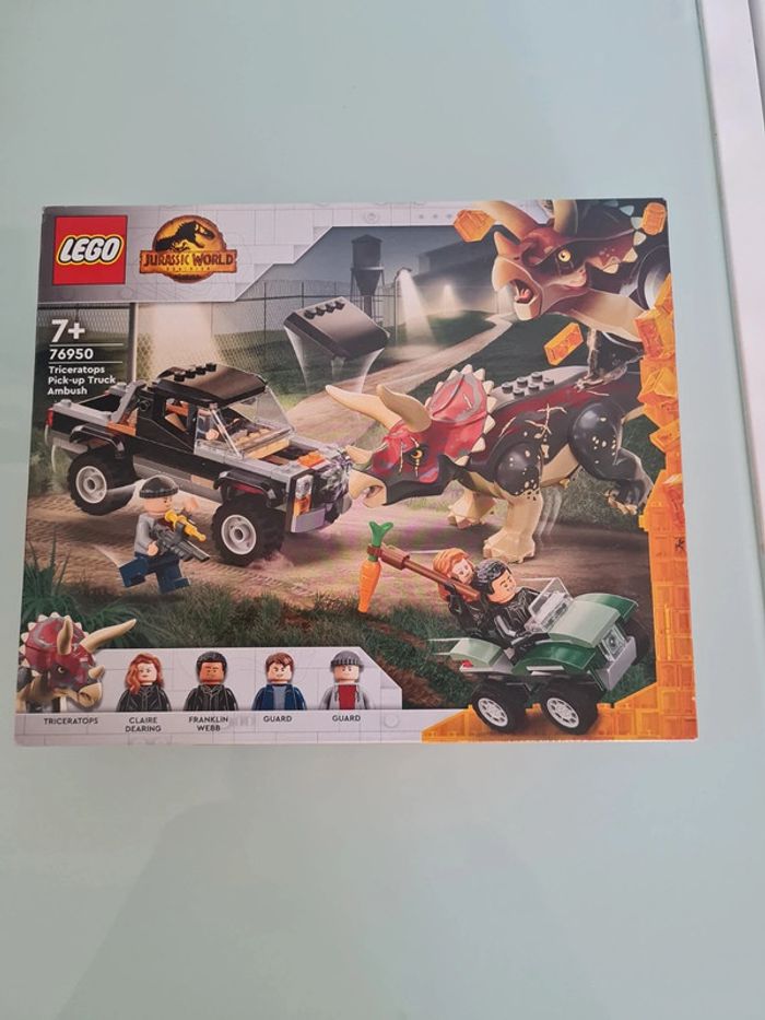 Lego jurassic world 76950 - triceratops et pick up - neuf