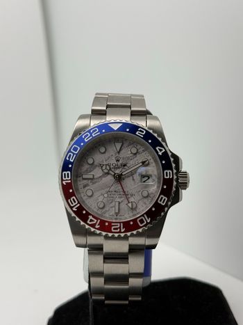 Montre automatique neuve 