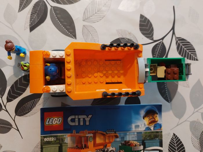 lego city 60220 camion poubelle - photo numéro 3