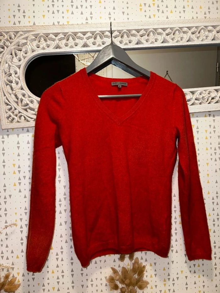 Joli petit pull taille M cachemire