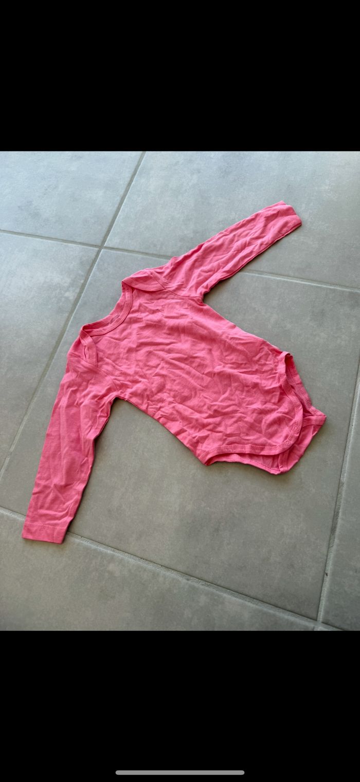 Lot de 5 bodys fille 12 mois - photo numéro 7