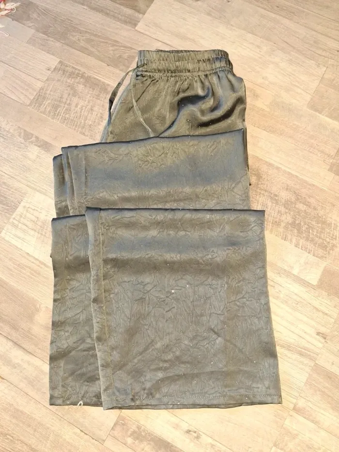 Pantalon palazzo strass gris satin - photo numéro 6