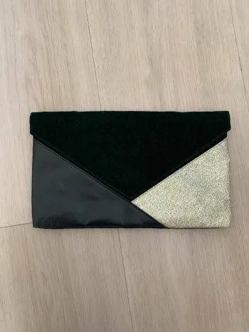 Pochette ni-matière