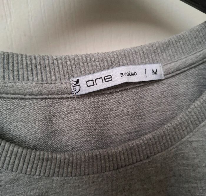 Sweat gris Gémo, taille M. - photo numéro 3