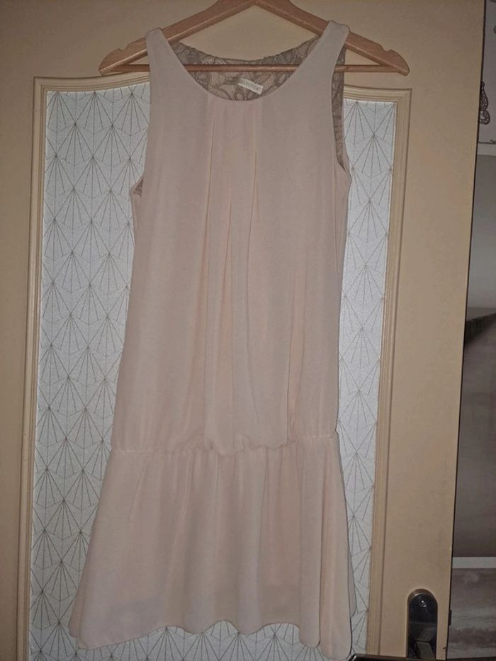 Robe beige femme fluide dentelle doublée micro tâches qu'on ne voit que sur photo new collection M