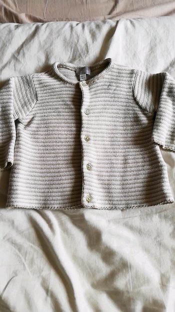 Gilet taille 9 mois