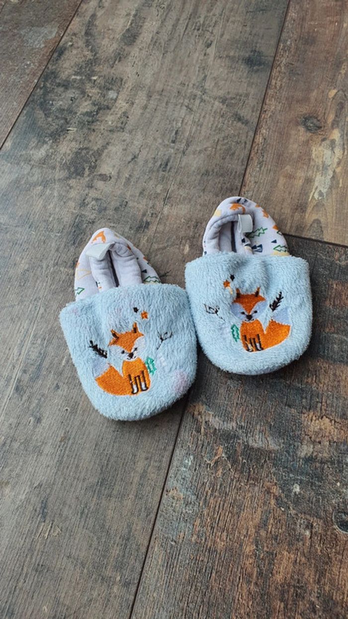 Chausson taille 15 16 en très bon état - photo numéro 3