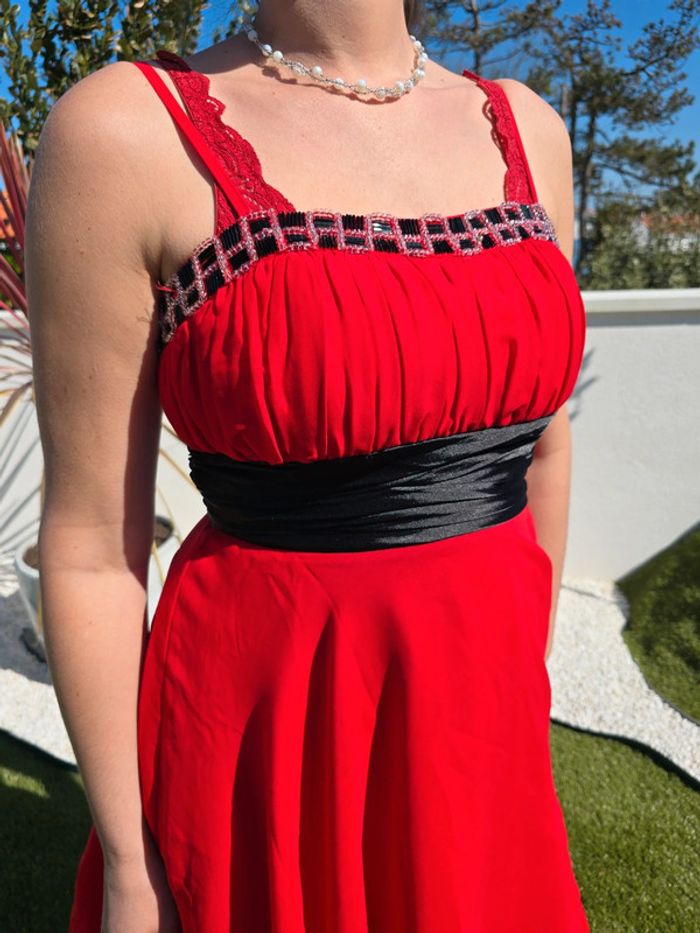 Robe cérémonie rouge - photo numéro 3