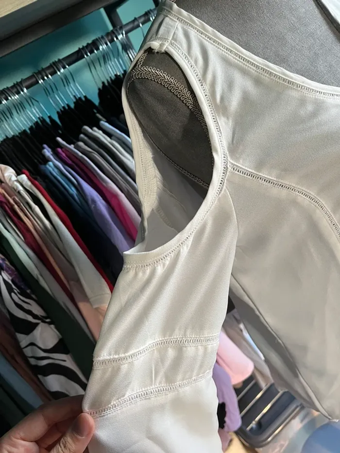 Blouse blanche - photo numéro 4