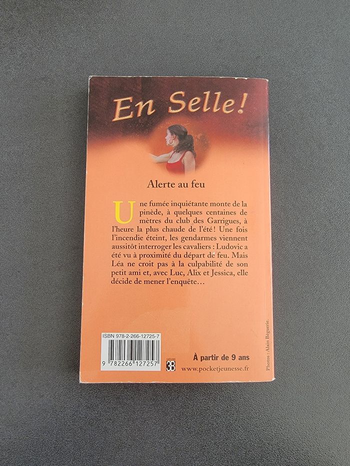 📚 En selle : Alerte au feu - photo numéro 2
