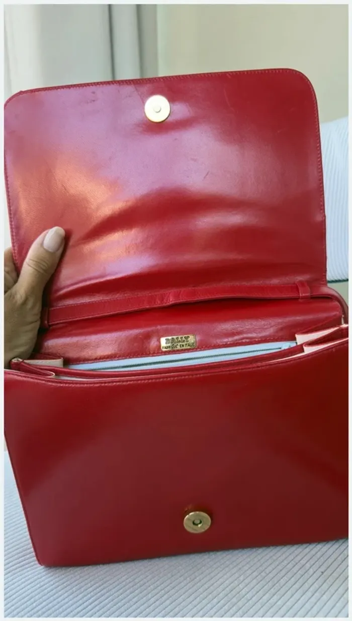 Sac Bally cuir rouge très bon état - photo numéro 6