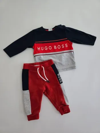 Ensemble jogging Boss rouge et gris