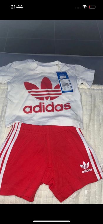 Ensemble adidas neuf