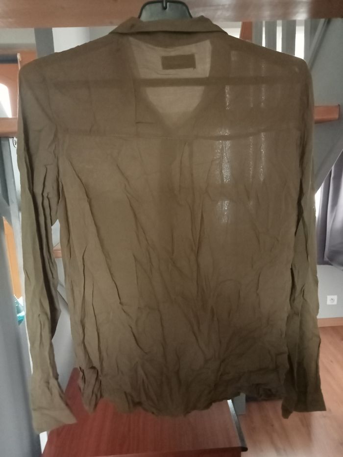 Chemise taille 18ans(M) marque pull&bear - photo numéro 5