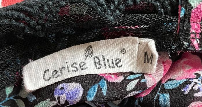 Jolie robe cerise blue 🍒 M - photo numéro 3