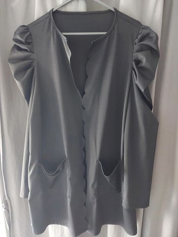 Veste gilet long avec épaulette