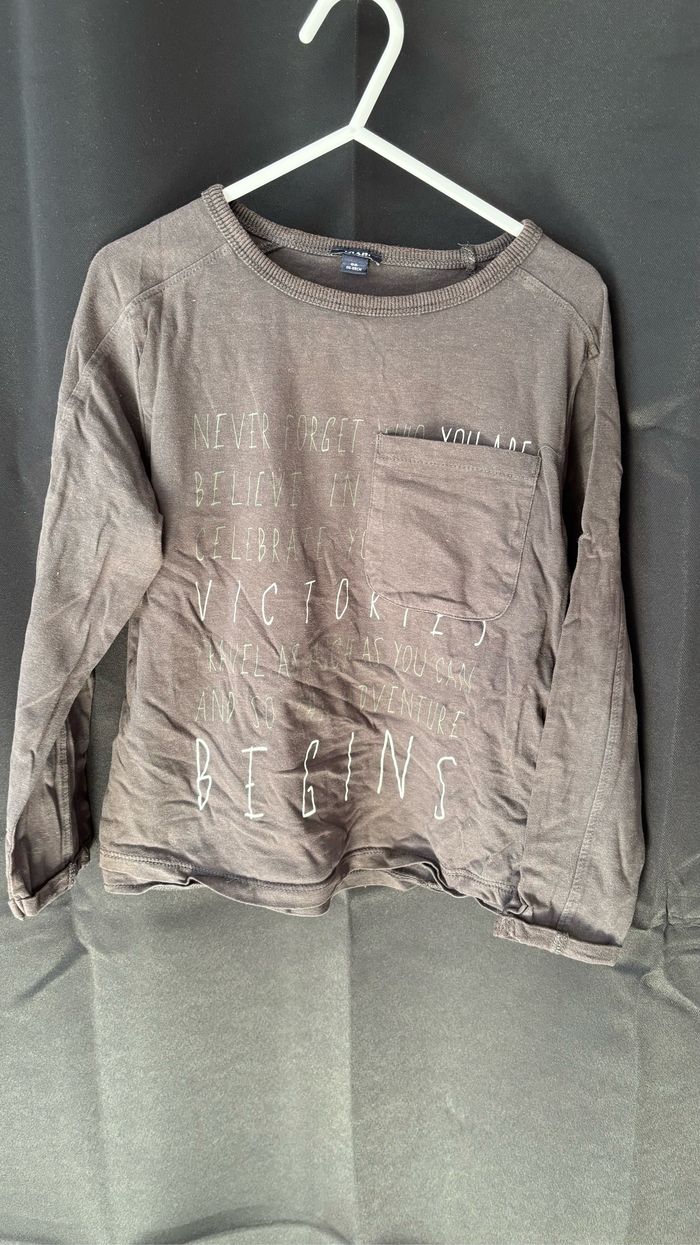 Tee shirt