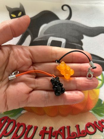Lot de deux attaches ourson en résine, pour porte  clés ou bijoux de téléphone