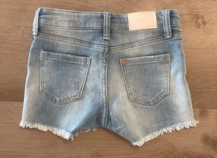Short en jean H&M 3/4 ans 104 cm - photo numéro 2