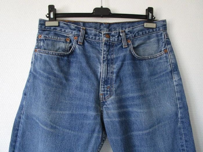 Jean bleu Levi's vintage 505 W34 L32 TBE - photo numéro 3