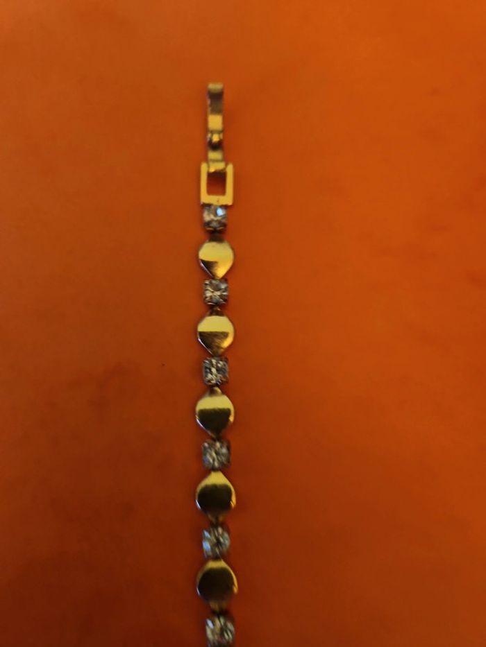 Bracelet doré et brillant - photo numéro 5