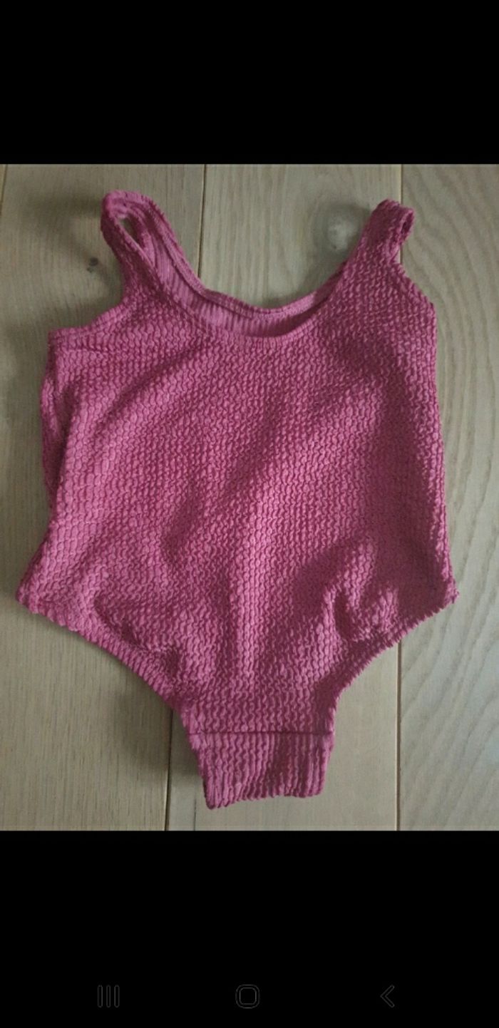 Maillot de bain 1 piece taille 6/12 mois