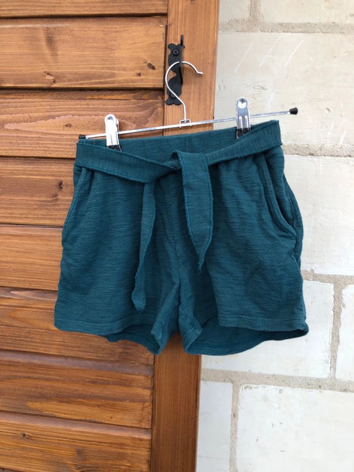 Short tape à l’œil