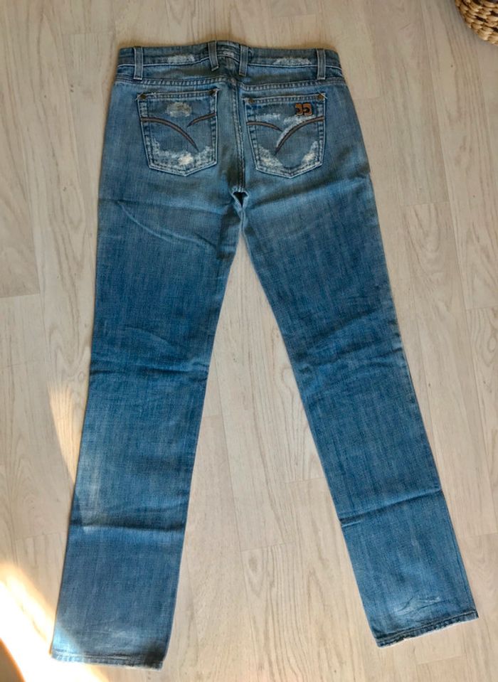 Jean Joe's coupe droite