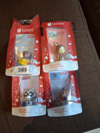 Lot 4 tonies réservé