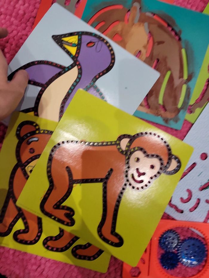 Lot de pochoirs et mandala pour dessin peinture enfant avec anniversaire et alphabet - photo numéro 8